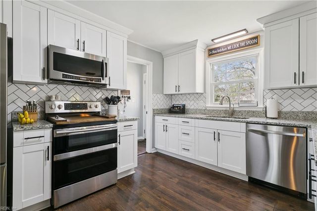 201 Crystal Lake DR, Yorktown, VA 23692