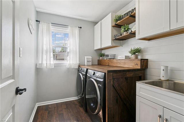 201 Crystal Lake DR, Yorktown, VA 23692