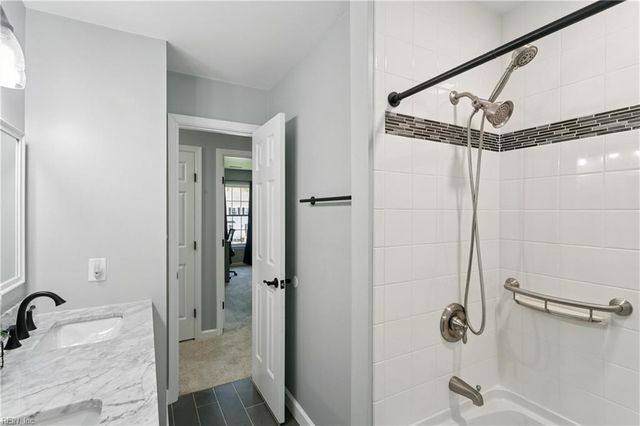 201 Crystal Lake DR, Yorktown, VA 23692