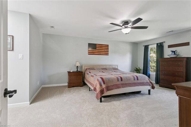 201 Crystal Lake DR, Yorktown, VA 23692