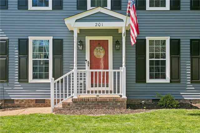 201 Crystal Lake DR, Yorktown, VA 23692