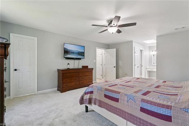 201 Crystal Lake DR, Yorktown, VA 23692