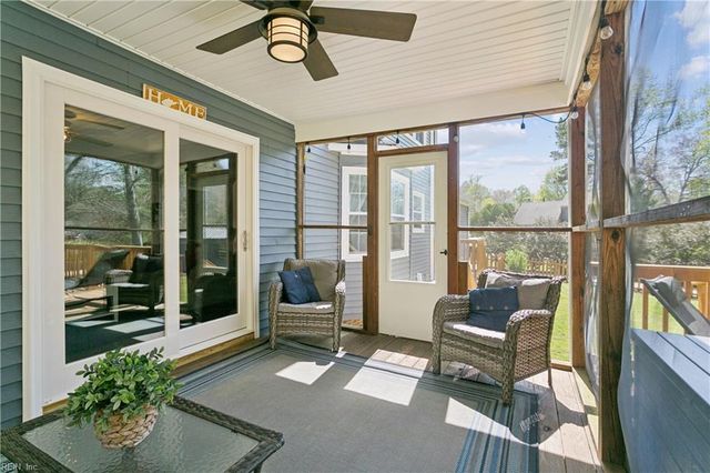 201 Crystal Lake DR, Yorktown, VA 23692