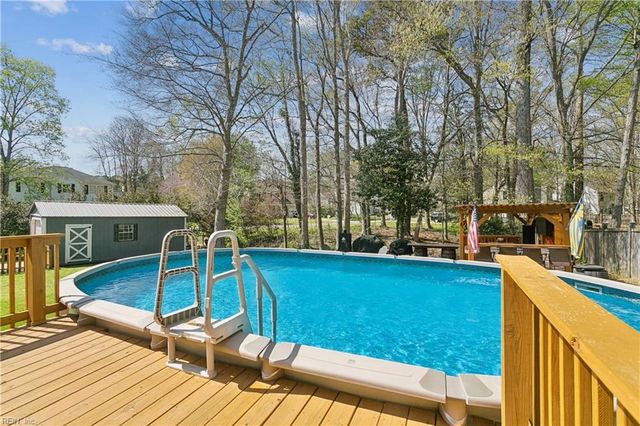 201 Crystal Lake DR, Yorktown, VA 23692