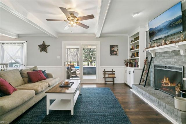 201 Crystal Lake DR, Yorktown, VA 23692