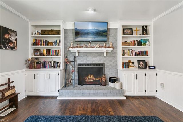 201 Crystal Lake DR, Yorktown, VA 23692