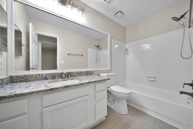 10 Still Corner Place, The Woodlands, TX 77381