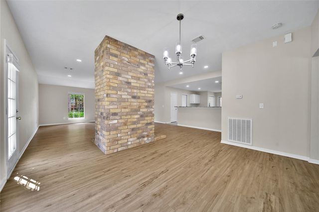 10 Still Corner Place, The Woodlands, TX 77381