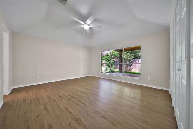 10 Still Corner Place, The Woodlands, TX 77381
