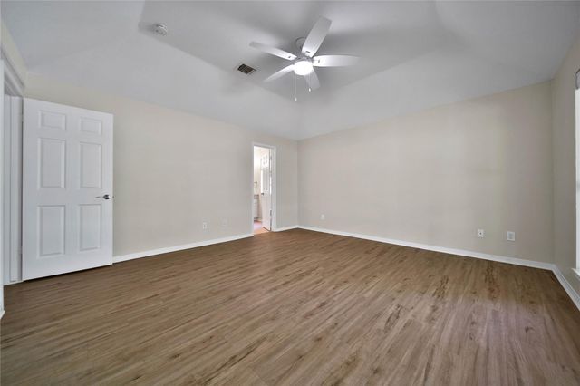 10 Still Corner Place, The Woodlands, TX 77381
