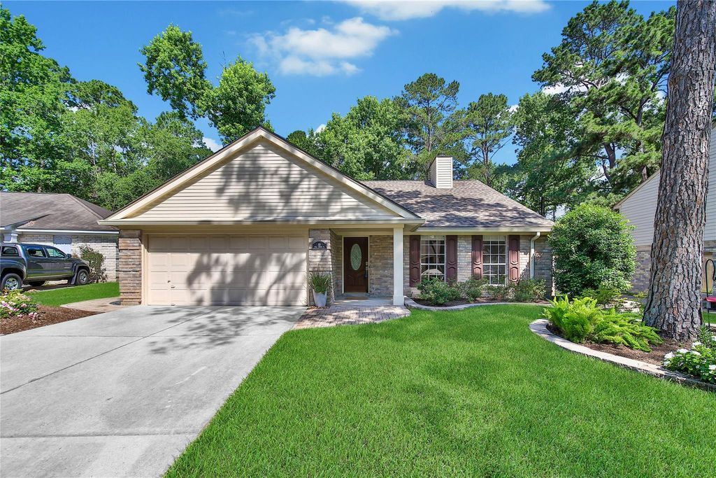 10 Still Corner Place, The Woodlands, TX 77381