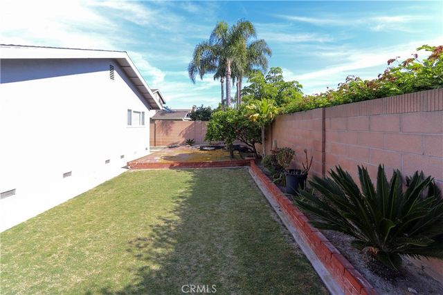 17332 Almelo Lane, Huntington Beach, CA 92649