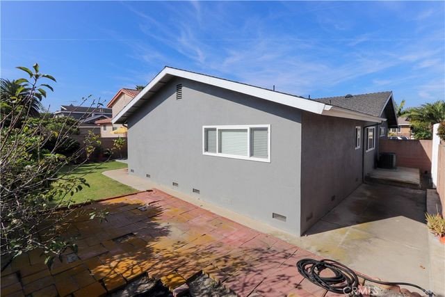 17332 Almelo Lane, Huntington Beach, CA 92649