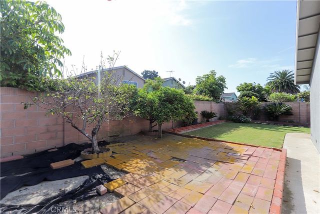 17332 Almelo Lane, Huntington Beach, CA 92649