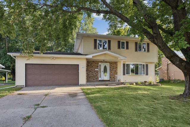 2423 E 32nd Street, Davenport, IA 52807