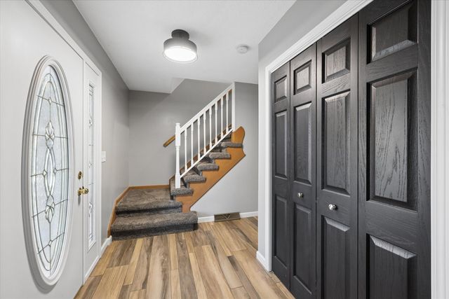 2423 E 32nd Street, Davenport, IA 52807
