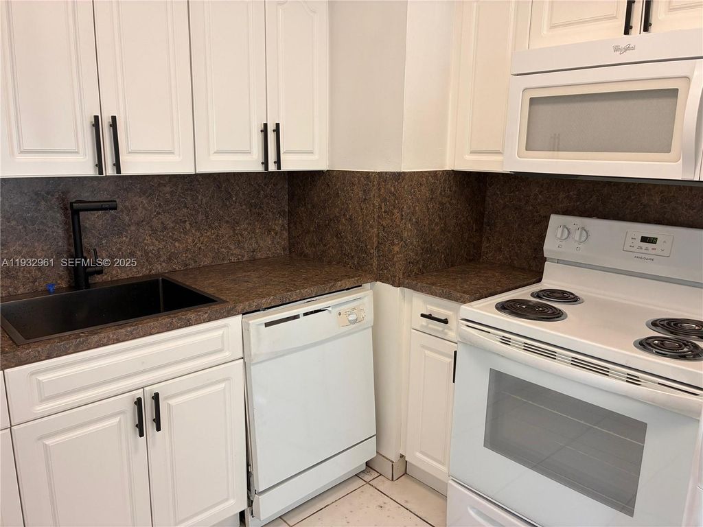 6501 Winfield Blvd A-41, Margate, FL 33063