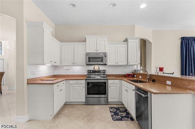 9663 Blue Stone CIR, Fort Myers, FL 33913
