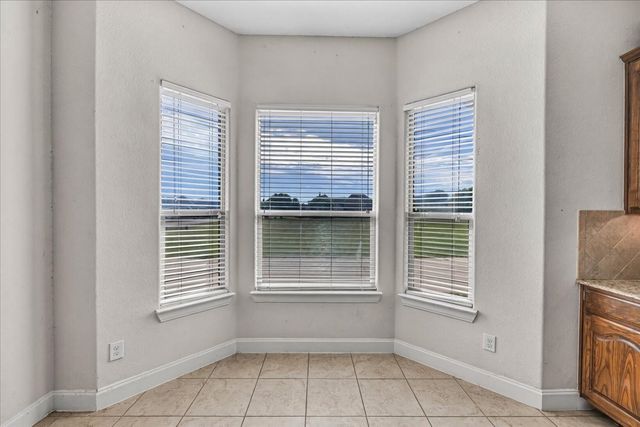 11909 Caddo Creek Drive, Lavon, TX 75166