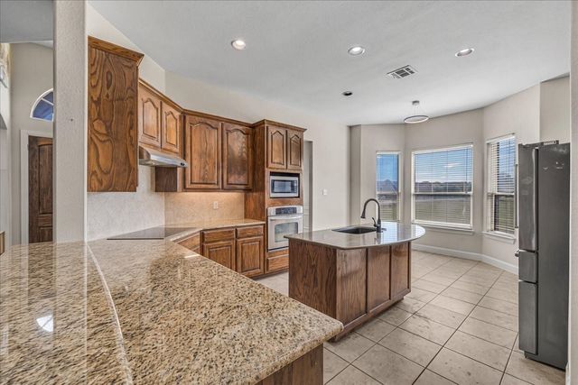11909 Caddo Creek Drive, Lavon, TX 75166