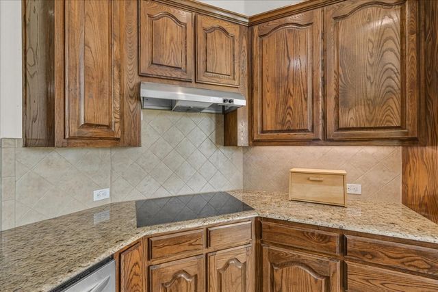 11909 Caddo Creek Drive, Lavon, TX 75166