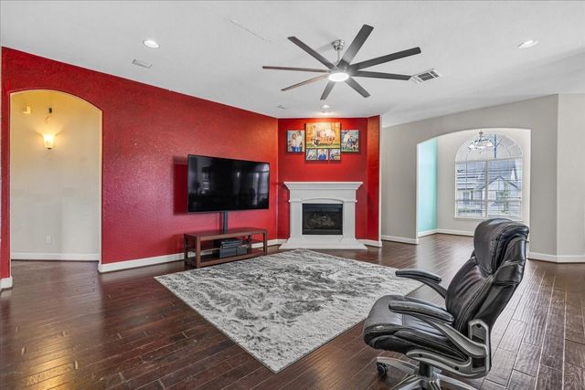 11909 Caddo Creek Drive, Lavon, TX 75166