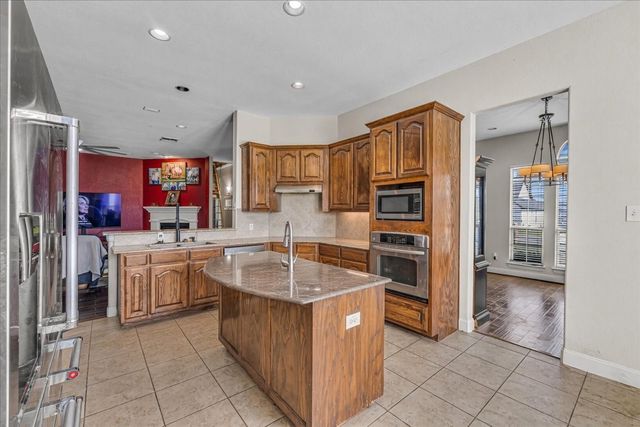 11909 Caddo Creek Drive, Lavon, TX 75166