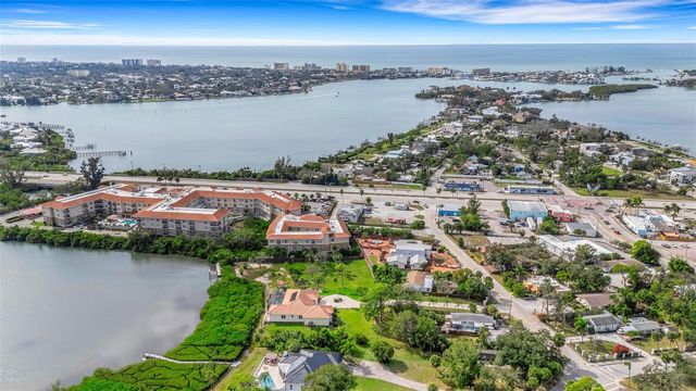 102 BRENDA LANE, Nokomis, FL 34275