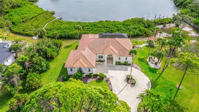 102 BRENDA LANE, Nokomis, FL 34275