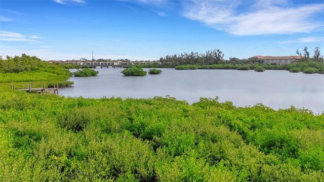 102 BRENDA LANE, Nokomis, FL 34275