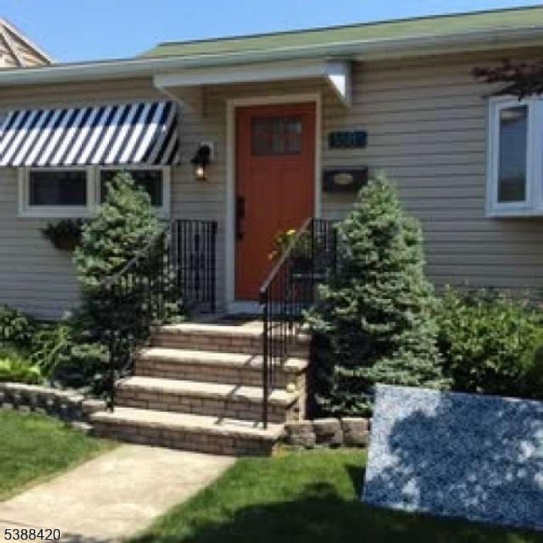 168 Kanouse St, Boonton Town, NJ 07005