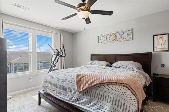 285 Waterhaven Way, Springboro, OH 45066