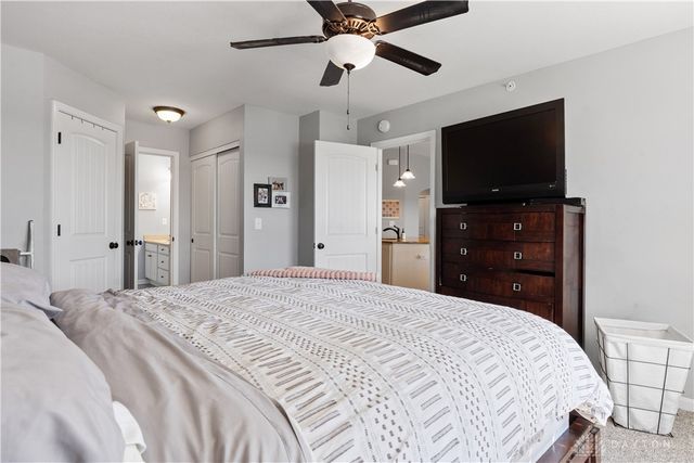 285 Waterhaven Way, Springboro, OH 45066