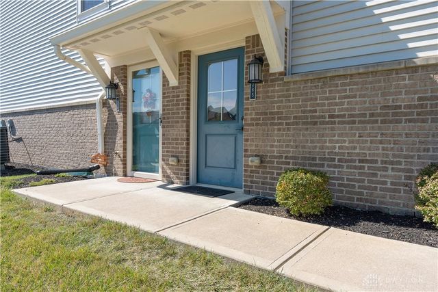 285 Waterhaven Way, Springboro, OH 45066