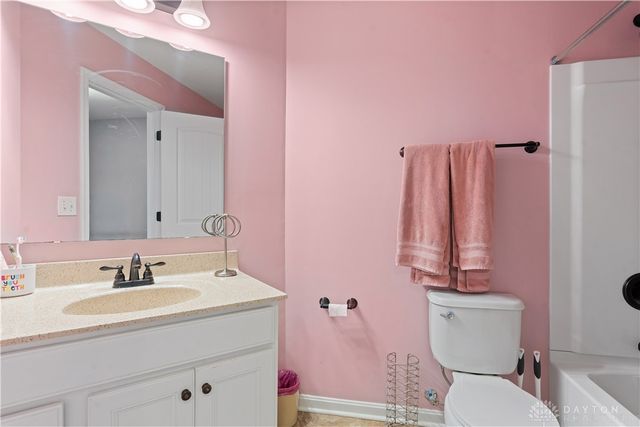 285 Waterhaven Way, Springboro, OH 45066