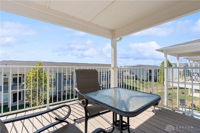 285 Waterhaven Way, Springboro, OH 45066