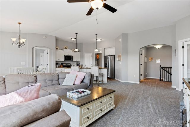 285 Waterhaven Way, Springboro, OH 45066