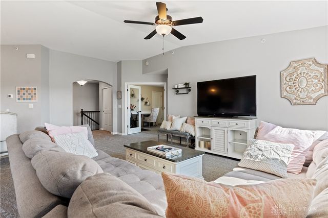 285 Waterhaven Way, Springboro, OH 45066