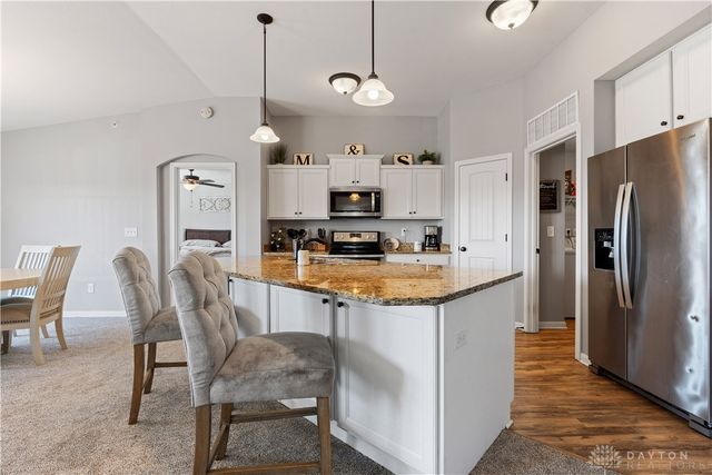 285 Waterhaven Way, Springboro, OH 45066