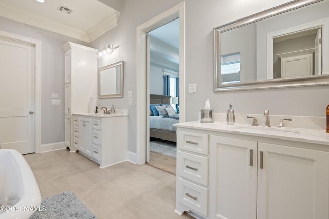 228 Santander Drive, Youngsville, LA 70592