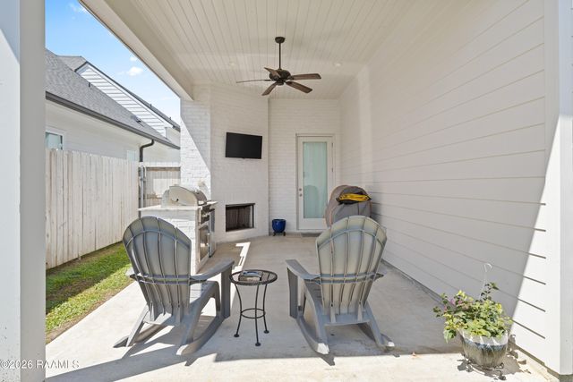 228 Santander Drive, Youngsville, LA 70592