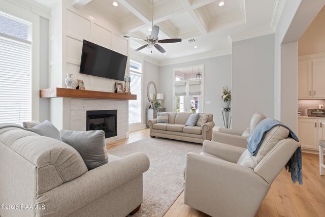 228 Santander Drive, Youngsville, LA 70592