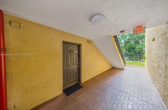 4025 W Mcnab Road E107, Pompano Beach, FL 33069