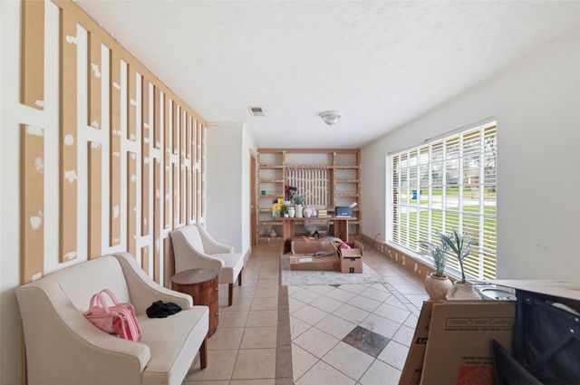 422 Brookview Drive, Desoto, TX 75115