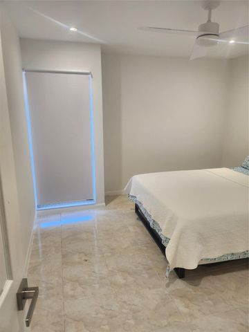 4160 Inverrary Drive 311, Lauderhill, FL 33319