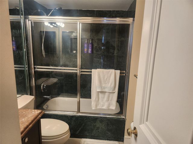 4160 Inverrary Drive 311, Lauderhill, FL 33319