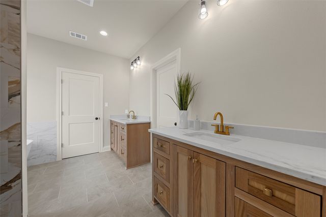 5200 Bogey Lane, Waco, TX 76708