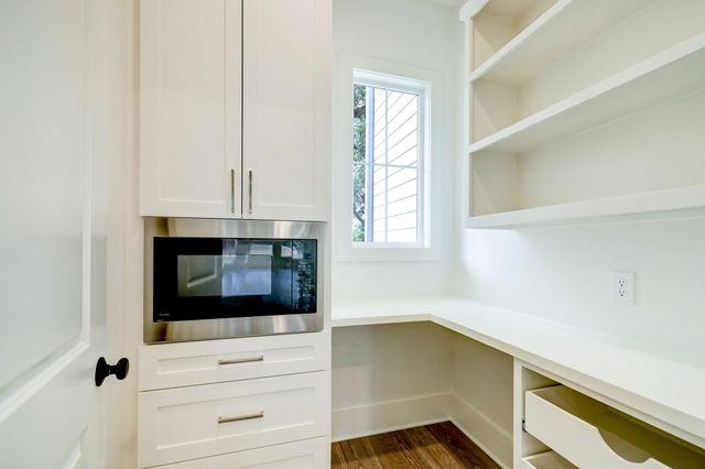 1510 Chantilly Lane, Houston, TX 77018