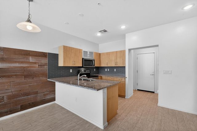 2349 E Hidalgo Avenue, Phoenix, AZ 85040