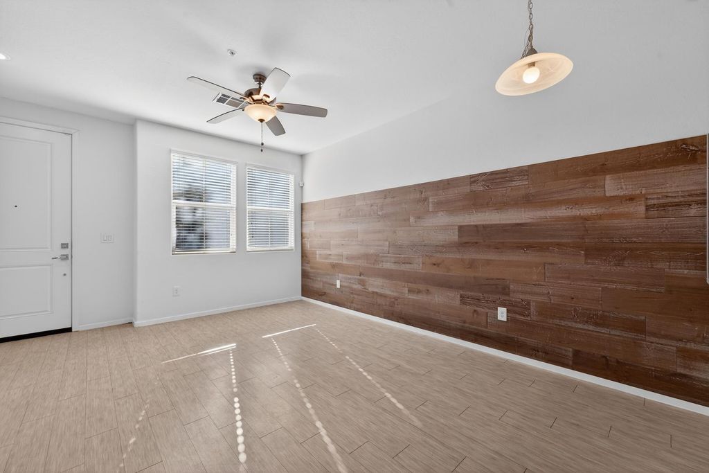 2349 E Hidalgo Avenue, Phoenix, AZ 85040